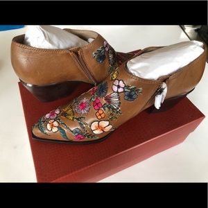 Donald Pliner Rietas Floral Booties Siena Size 8.5